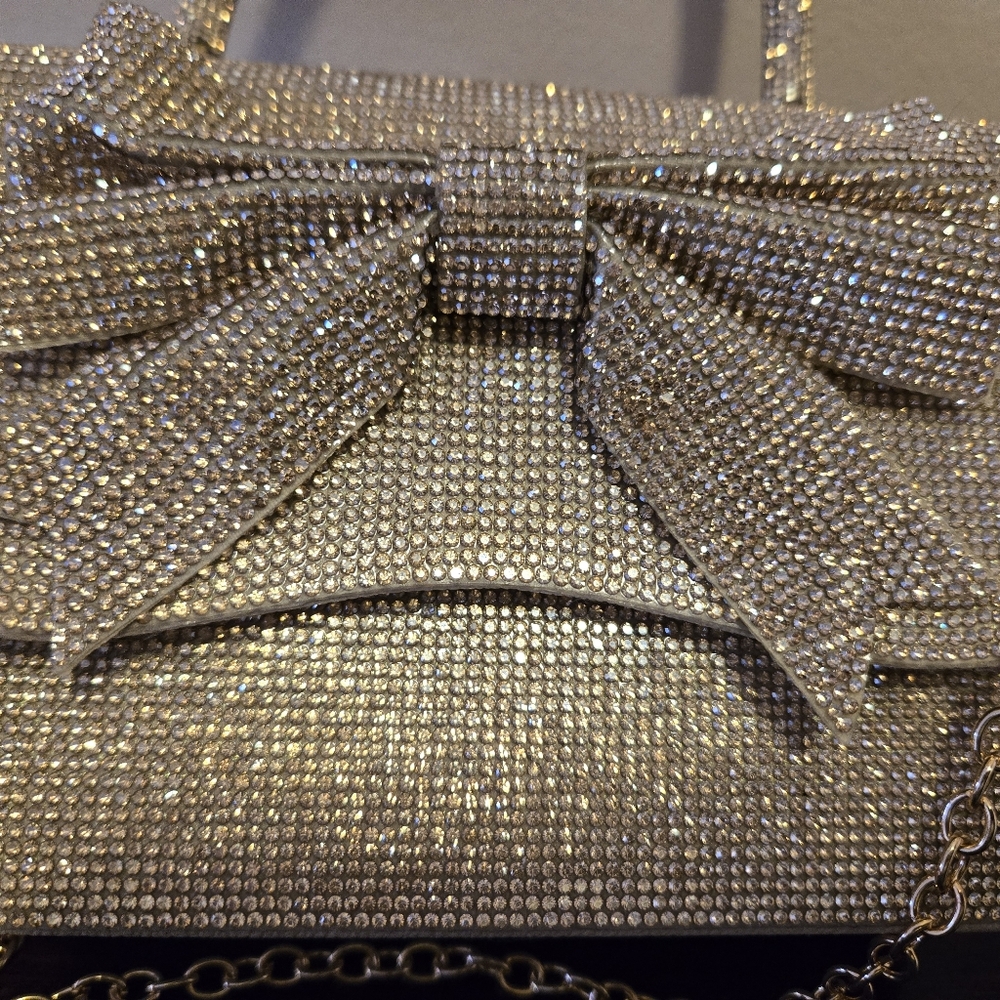 Windsor Gold Rhinestone Bow Clutch✨️🌃 - Picture 8 of 11